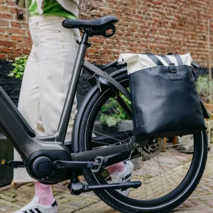 Sac cabas étanche convertible en sacoche vélo Basil Vive 20 L