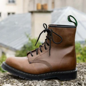 Boots 8 Eye Marron