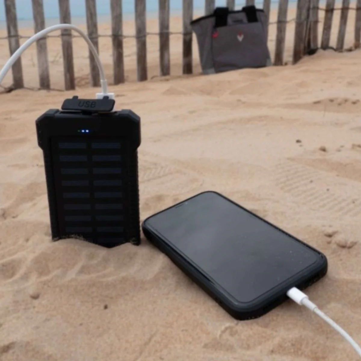 Batterie externe solaire Coolride avec support – Image 8